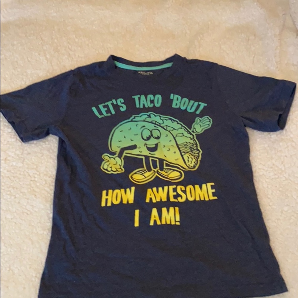 Graphic tee shirt boys size M 10/12